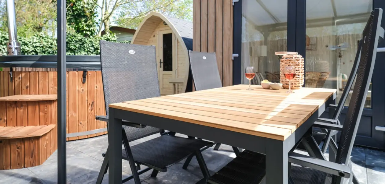 Wellness vakantiehuisje met hottub en sauna in Zeeland